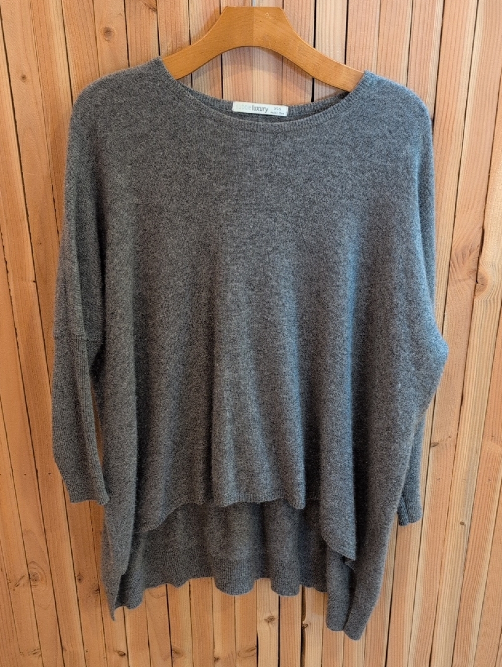 Subtle Luxury Heather Gray Relaxed Crew Neck Cashmere Sweater XS/S